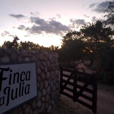 Finca La Julia Luyaba エクステリア 写真