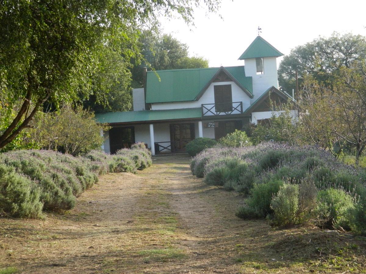 Finca La Julia Luyaba エクステリア 写真