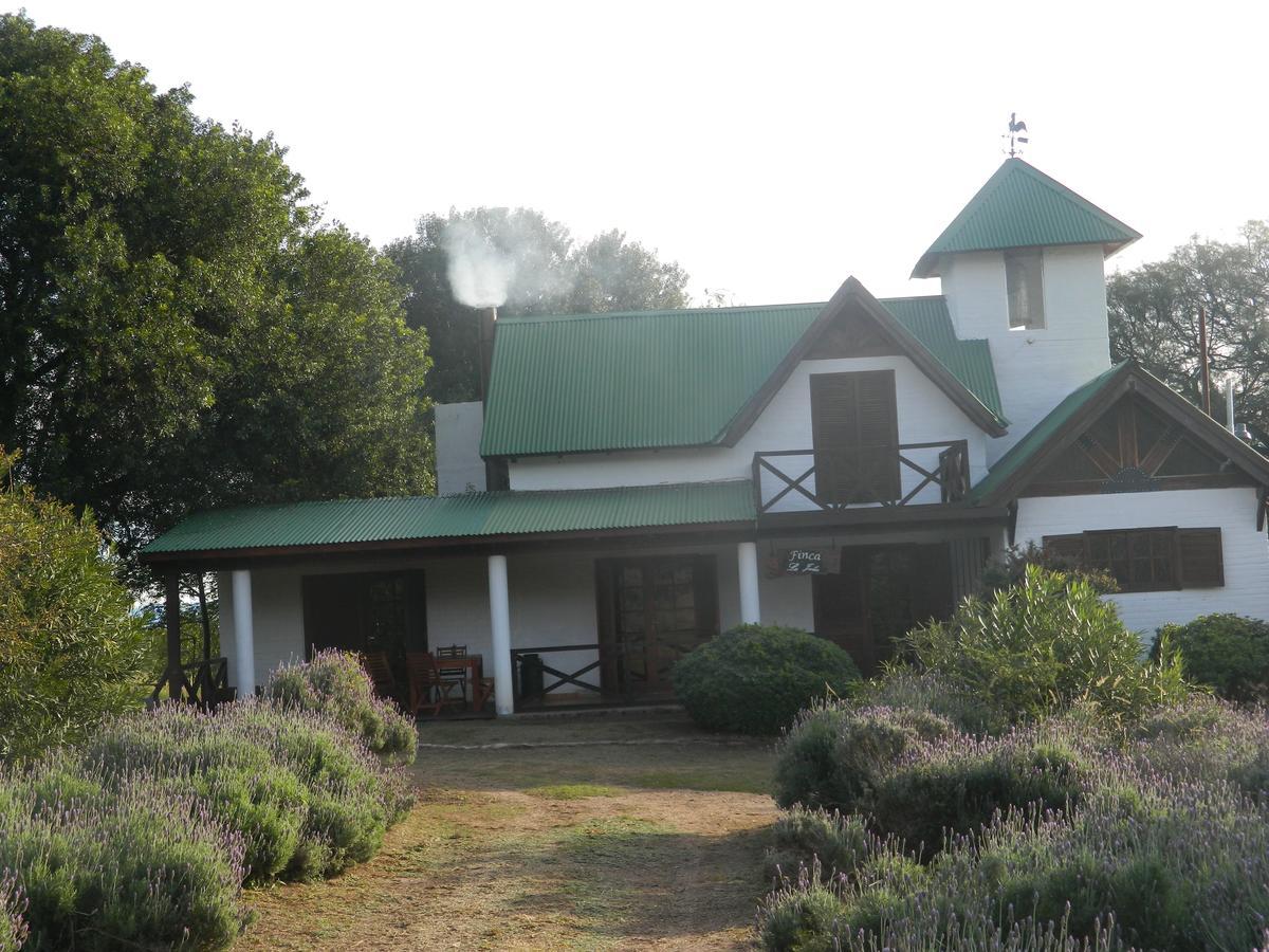 Finca La Julia Luyaba エクステリア 写真